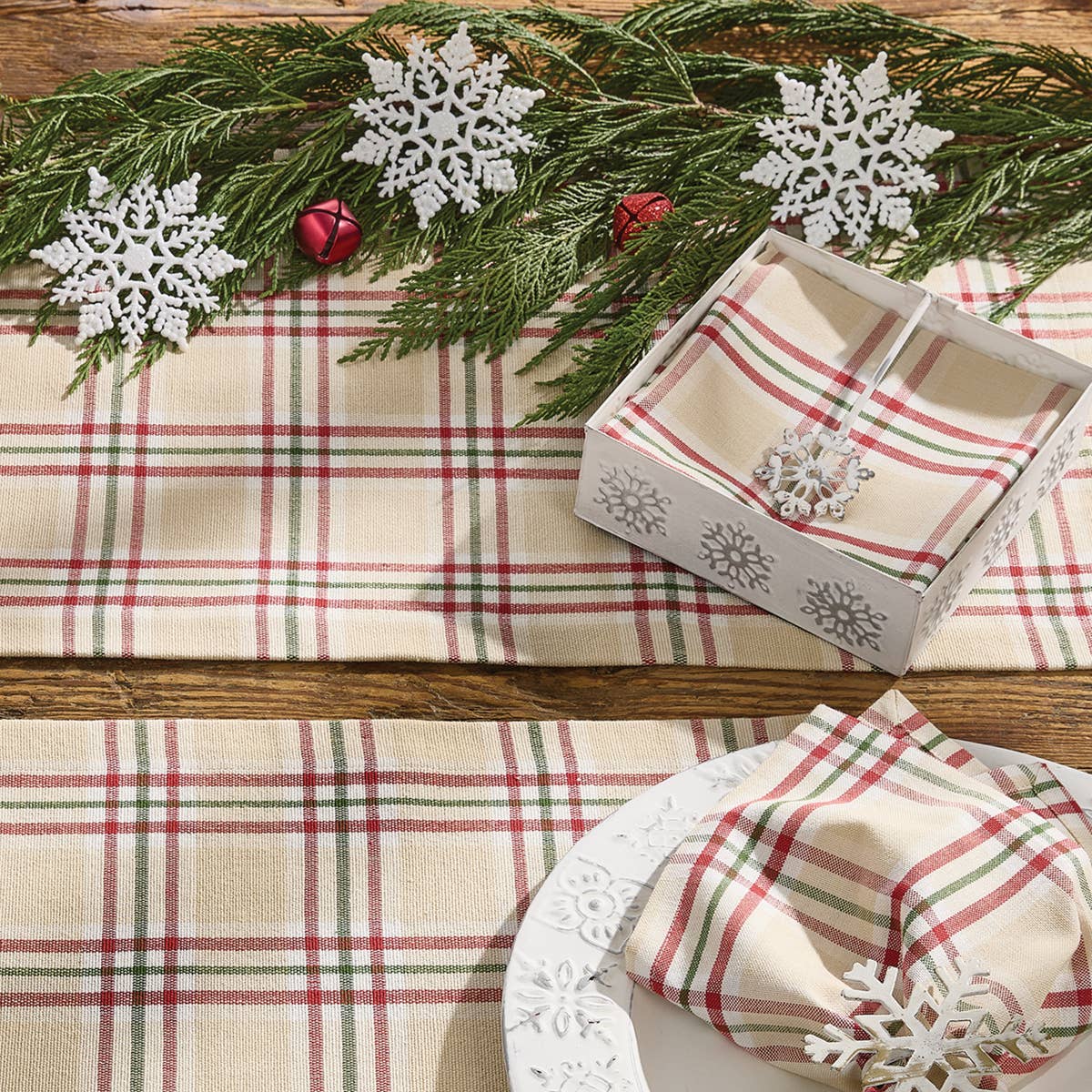 Cozy Christmas Runner 54"L