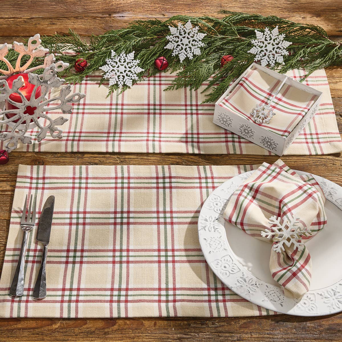 Cozy Christmas Runner 54"L