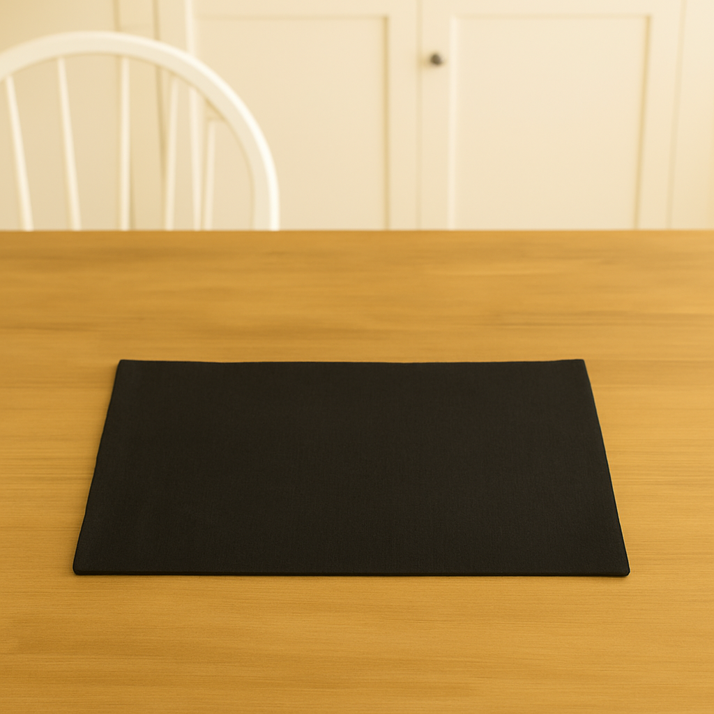 Black Everyday Design 14"x20" Placemat